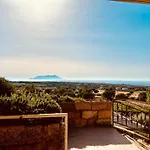 Alencio Panorama 住宿加早餐酒店 法维尼亚纳